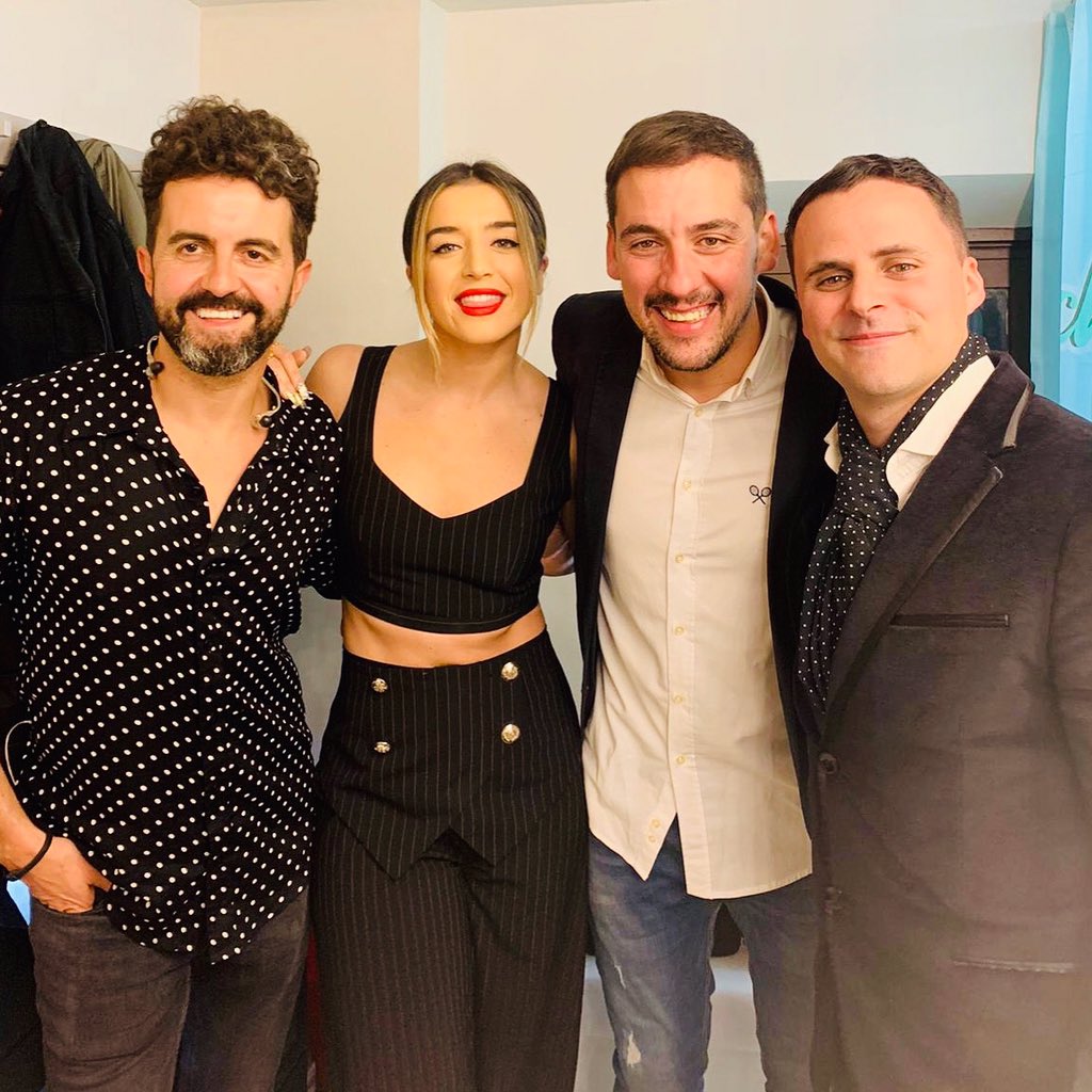 El espectacular broche al fin de semana en #EscenarioAliatar tiene nombres propios! GRACIAS Arco, Mimi y Juan ¡Esperamos volver a veros muy pronto! 🎤❤️ #aliatar #aliatargranada #granadacity #conciertosengranada <a href="/_AArco/">Arco</a> <a href="/lolaindigomusic/">lola indigo | info oficial</a> <a href="/JuanPinilla81/">Juan Pinilla</a>
