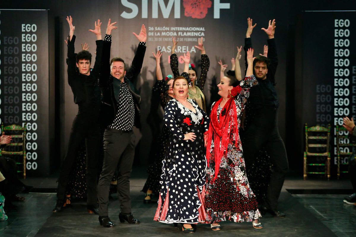 simofsevilla's tweet photo. 👉 #SIMOFEGO es la pasarela más alternativa y abierta a todo público de #SIMOF2020
💃 Otro año más fue un auténtico éxito de asistencia y que esperamos repetir en las próximas ediciones en @fibesevilla
#Sevillahoy ·#FelizDomingo #ModaFlamenca #SpanishDesing https://t.co/IIDfyhmNig
