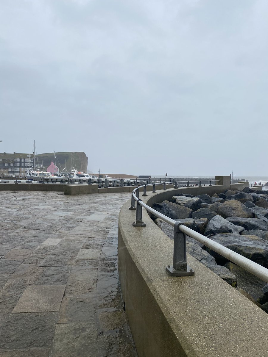 GNorthSO's tweet photo. Windy &amp; wild #WestBay today which meant taking refuge in the @CornishBakery 
Love my #SundayTrips with my loves 🥰 
#SundayWellSpent #WeekofContent https://t.co/FtsKRAn3o2