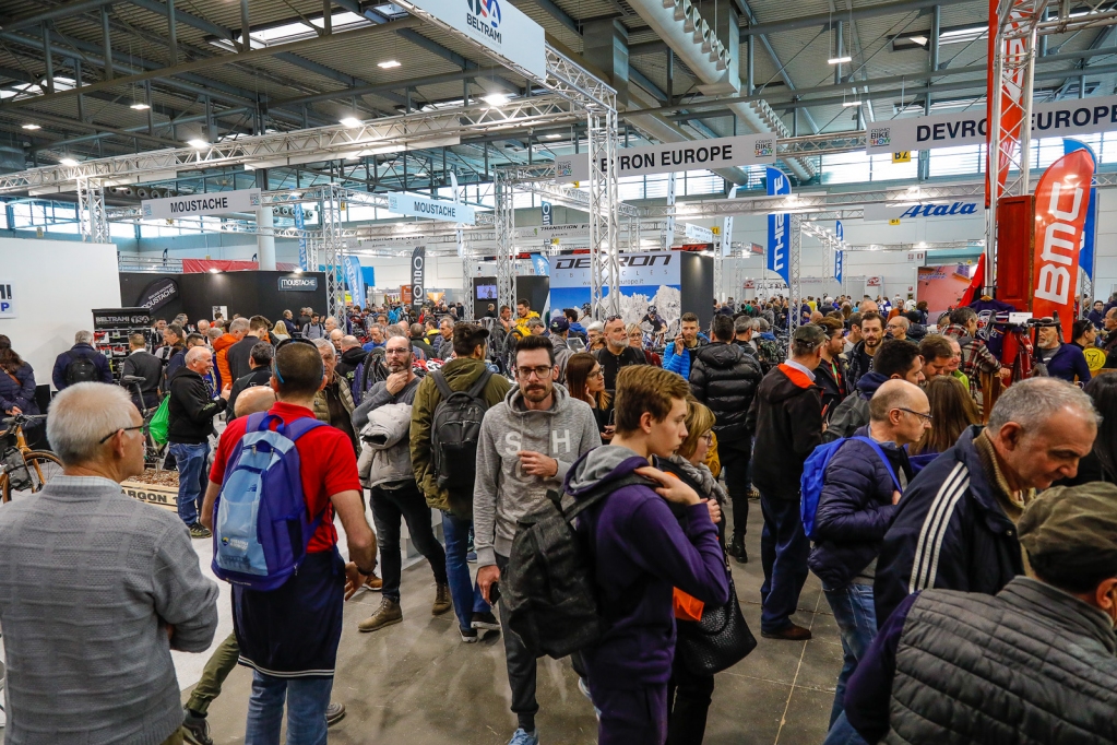 CosmoBike Show tweet media