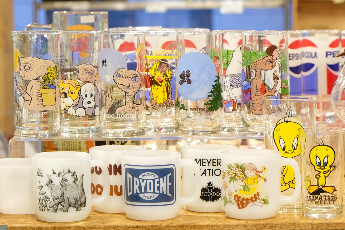 ディーラーシップ 今日はグラスベイクとヴィンテージグラスのアドバタイジング キャラクターモチーフをオンラインショップにアップしています トゥイーティーやet キャット Drydeneなど人気アイテムが入荷です T Co Zejwcxrxrp T Co