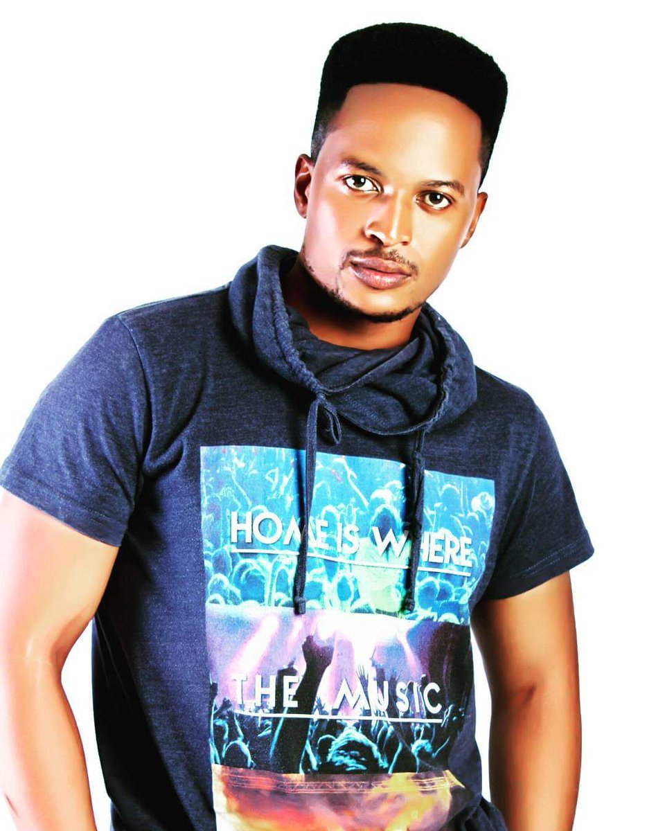 Am gorgeous 😍
#actor
#entrepreneur
#mc
#brandambassador
#radiopresenter