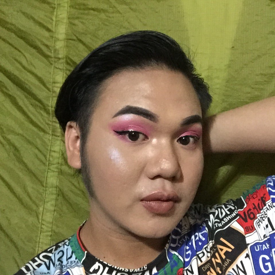 Want to share some of my make up looks for this year hehehe!!! And hoping to be part of @JeffreeStar #PRList hahahaha lol in my dreams hahahaha support my journey as an artist mwaps 💖