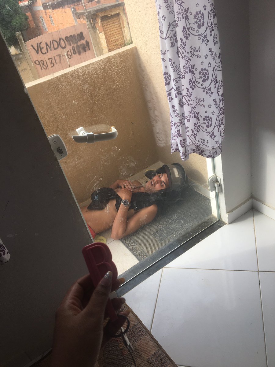 2b_santos's tweet photo. Homem adora da uma de esperto né? No final sempre bate com o carrinho de mão!!!! Tem que ser mais malandro que eu 🤗 domingou, bom dia https://t.co/x0RPjCo6YX