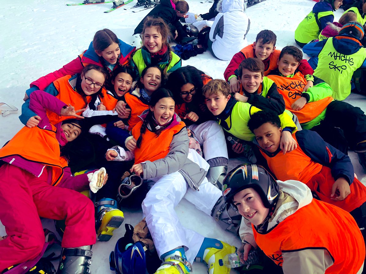 MHCHSski's tweet photo. First luncheon on the slopes #mhchs #mhchsski #salzburg2020 #promotingharmony #achievingexcellence https://t.co/0ftYve5uJd