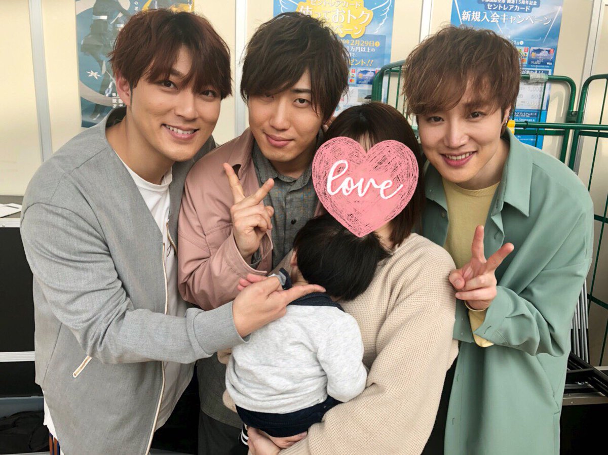 misav321's tweet photo. @Sangwoosang リリイベお疲れ様でした😊⭐️
夢遊、車にいれてきいてるよ〜😚
昨日のセントレアで久しぶりにニーサンズに会えて、楽しかったです💗
またムスコと会いにいけたらいいな〜😁 https://t.co/w1yuU1WwUV