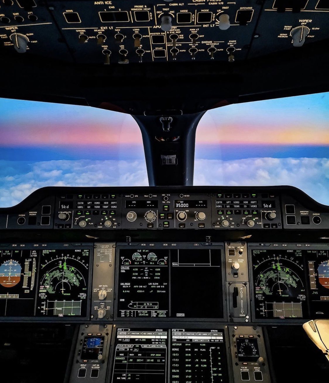 Aeronews Cockpit Views Airbus A350 1000 Qatar Airways Photos T Co 1h66f44lou A350k A350xwb Airbuspress A350 Production A350fans A350blog Traveloneworld T Co 7mzkolygw7 Twitter