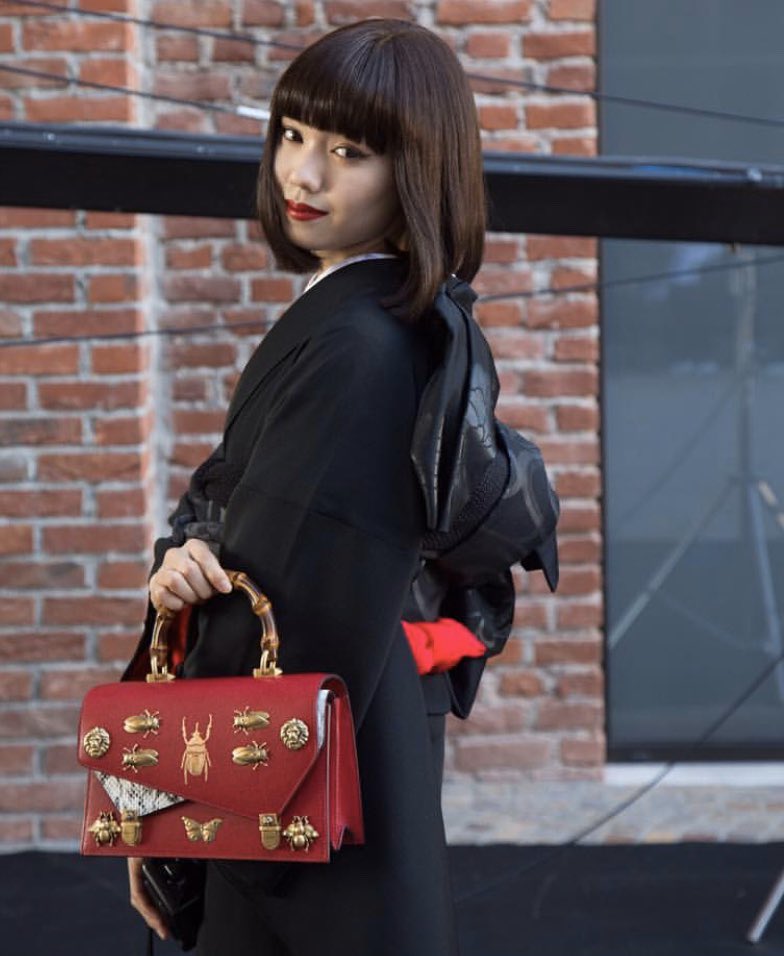 gucciの2018ss collectionの時の二階堂ふみちゃんが好きなのですが、黒の着物に赤のアクセントが素敵、モダンと日本の美との融合… kasumi ____kasumi___ gucciの2018ss collectionの時の二階堂ふみちゃんが好きなのですが、黒の着物に赤のアクセントが素敵、モダンと日本の美との融合… kasumi ____kasumi___