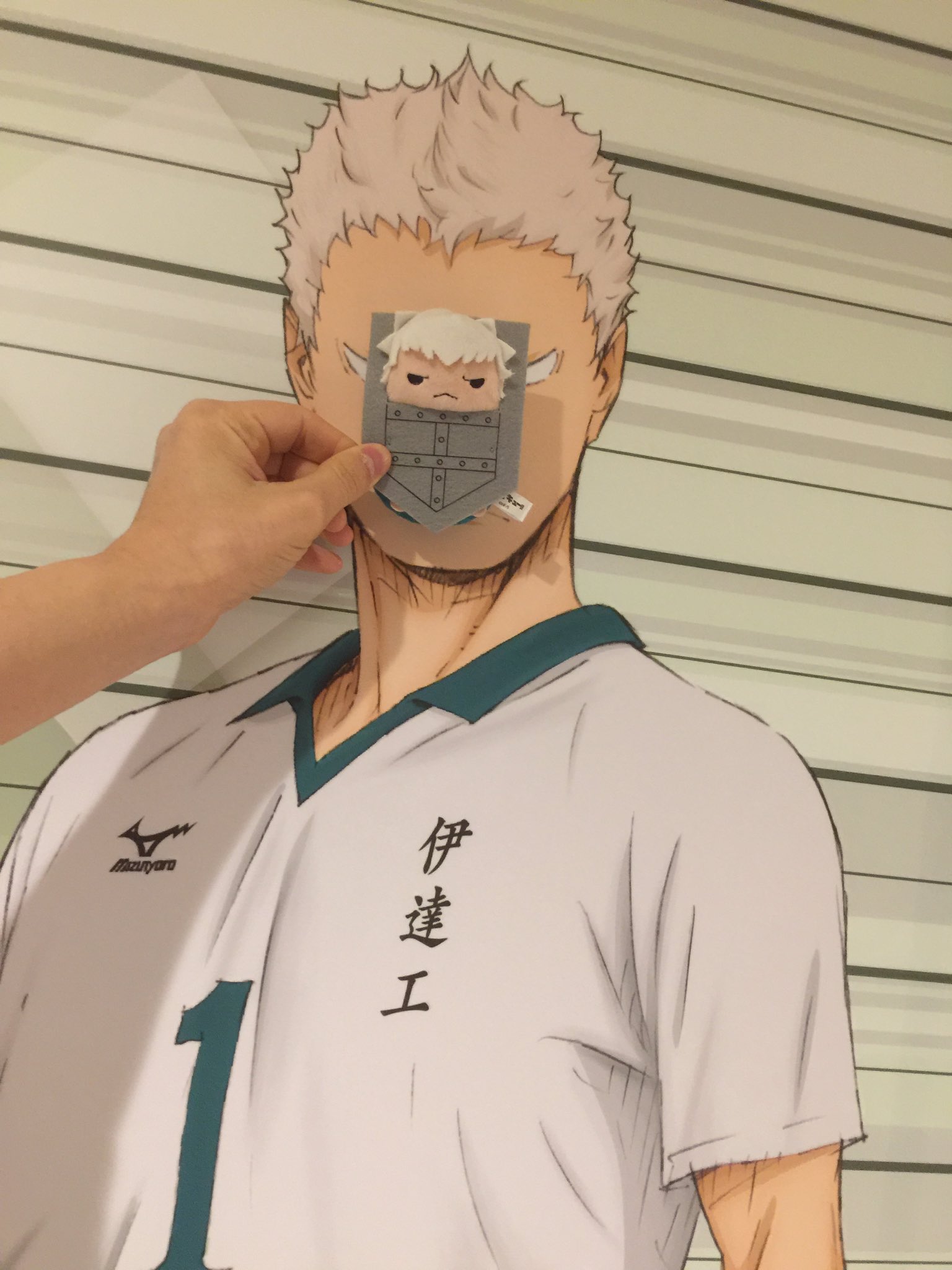みねのん 伊達工部屋ってことで 青根のノルマス持ってきてたんで青根で遊んでみた 青根の顔onノルマス青根 ノルマスが可愛すぎて仏頂面になる青根高伸 必死なブロックはノルマスを守るためだった ロックオンしたのはノルマス欲しさだった 以上4枚