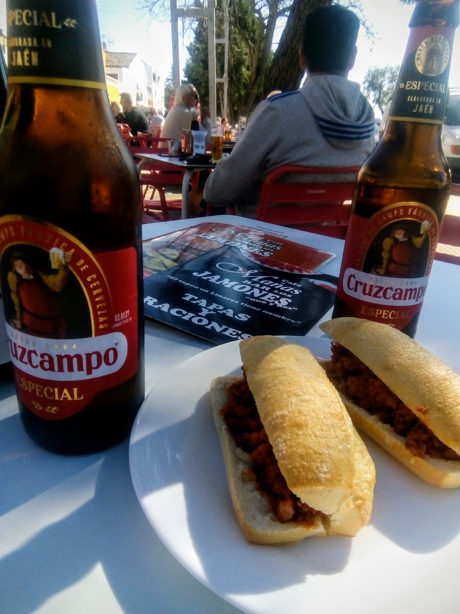 #domingo de #tapas por #Linares bar Los Jamones picadillo de chorizo y <a href="/Cruzcampo/">Cruzcampo #ConMuchoAcento</a> bien fría <a href="/DegustaJaen/">Degusta Jaén</a> <a href="/GastroCultViaje/">Gastroculturaviajera</a> <a href="/IRDETAPEO/">IR DE TAPEO</a> <a href="/DeTapasPor/">De Tapas por...</a> <a href="/GastronomiaJaen/">Gastronomía Jaén</a> <a href="/Tapeandojaen/">Tapeando Jaén</a>