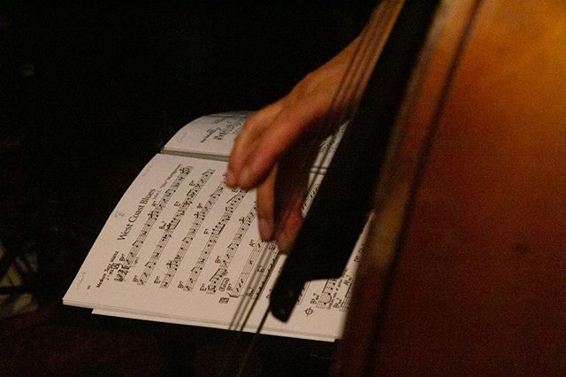 Live jazz from 2-4 today as usual from our in-house band Phil Steel &amp; Friends. Goes great with a Bloody Mary and some roast potatoes. Jazzy Sundays. We love ‘em.

#Peckham #SundayAtTheMonty #GoodFood 📅Kitchen open times:
Monday to Friday 12-3, 6-10
S… ift.tt/38Jcrbu