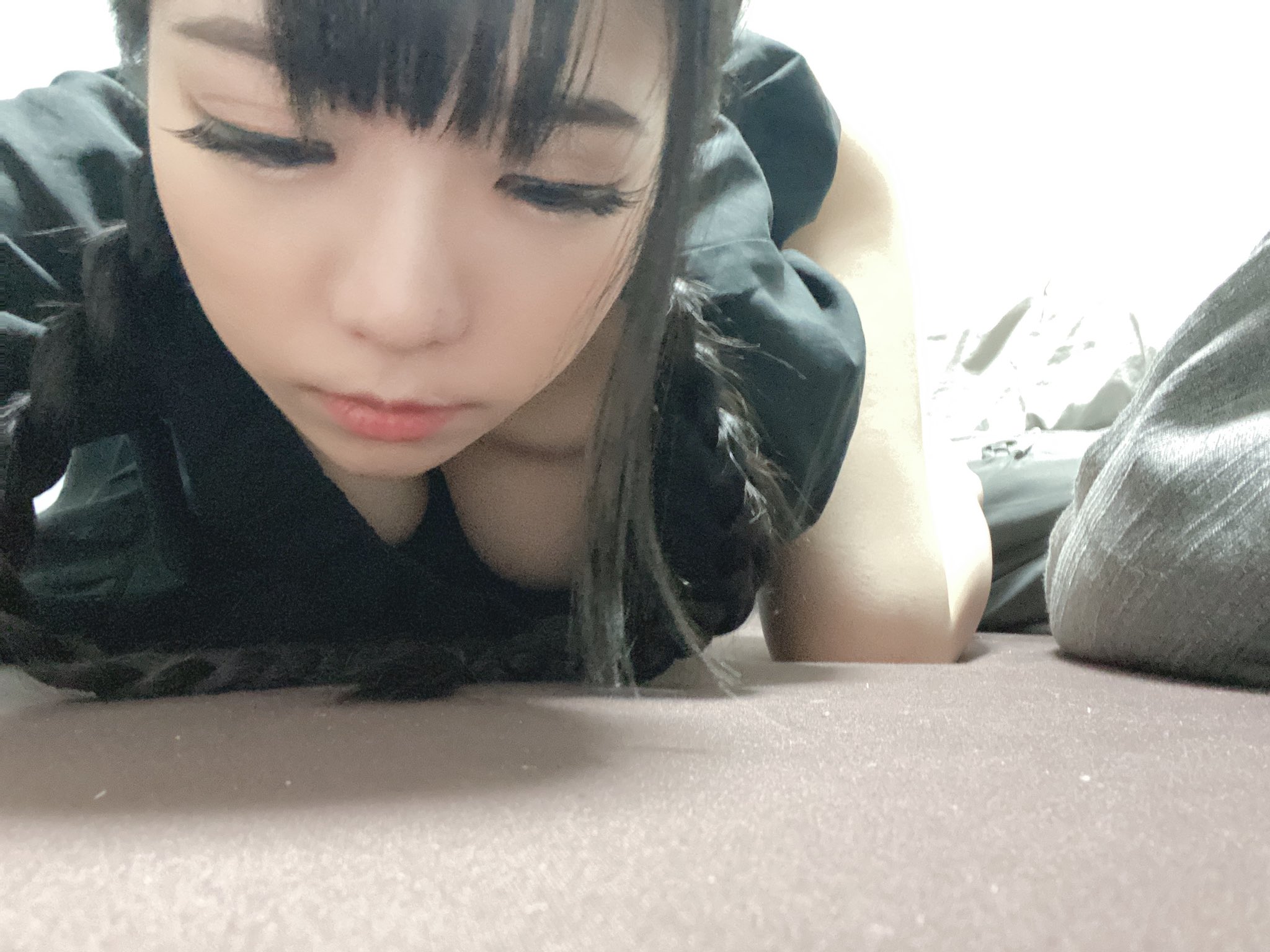 自撮り　肛門  / X