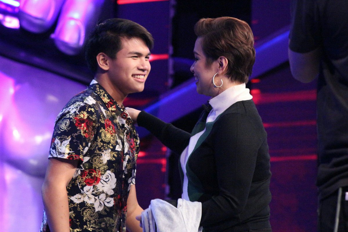 kaelamcg_17's tweet photo. Welcome to FamiLEA JP!
HappyVaLEAntines β’ Coach Lea
#VoiceTEENSisBACK https://t.co/rlXdXIHy1T