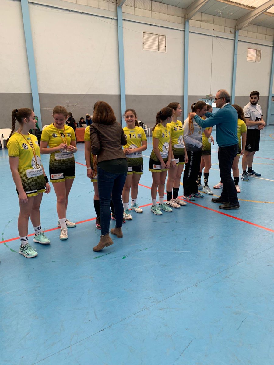 Fbmcv's tweet photo. #FinalesPreferente 🤾🏽‍♀️ #InfantilFemenino

🏆 Final en el 3º/4º puesto 
 🗞@cbmmaristasalge 29 - 11 @ch_vilareal 

📍@AytoBenaguasil @bmbenaguasil 

🥉@cbmmaristasalge 
🏅@ch_vilareal https://t.co/VHOPqMefkN
