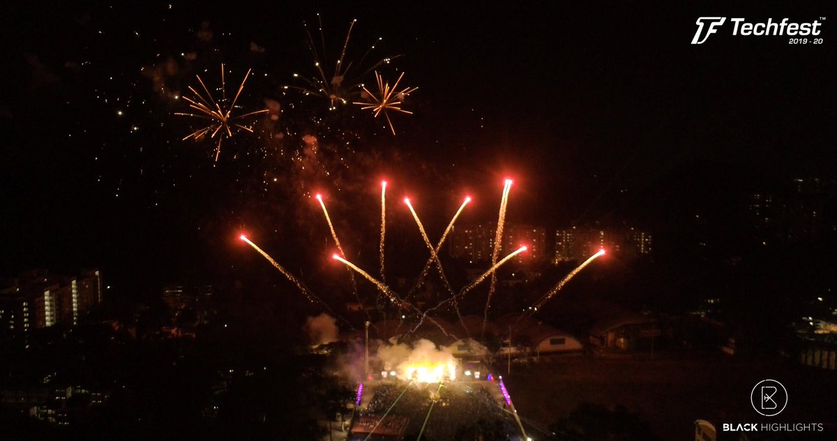 Techfest_IITB's tweet image. The Grand Finale of Techfest 2019-20: the #Technoholix Night was filled with nostalgia embedded within the trance lights and electronic beats!
And, of course, how can we forget the final fireworks dominating over the entire sky!
Relieve those memories!
#techfest2020
#techX
