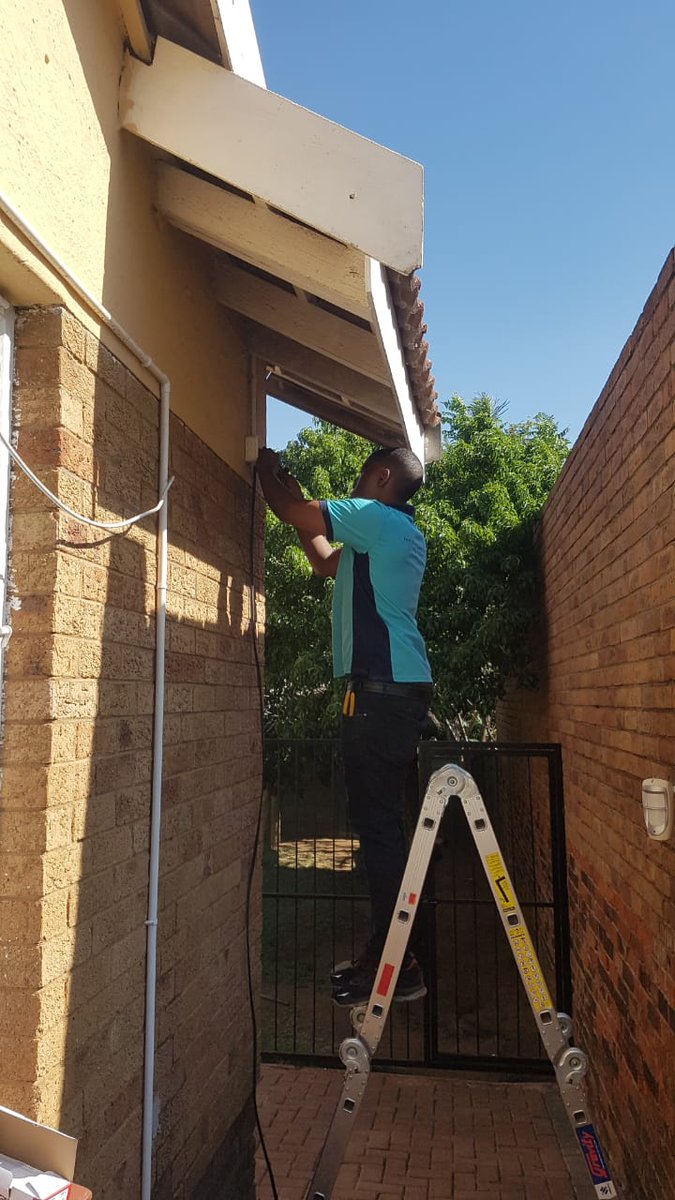 TonyGEnterpris2's tweet photo. Please support our small but professionally run business , installations &amp; sales

CCTV cameras, electric fence,  business/home alarms , biometric access control, LED lighting, Gate motors

WhatsApp 0659906951

#TGZA 
#KHUNE #OnceAlways
#kfcbigbucket smeg Amasi Mbali Bavuma https://t.co/zG3ieH5vU0