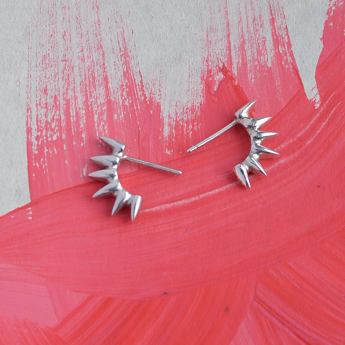 Six-spike earrings, huggie hoops in silver annikaburman.com/collections/or… #jewellery #jewelry #earrings #hoops #huggies #handmade #handmadejewellery #handmadejewelry #londonfashion #slowfashion #design #designer #style #London #madeinlondon #silver #sundayvibes #weekendvibes #southbank