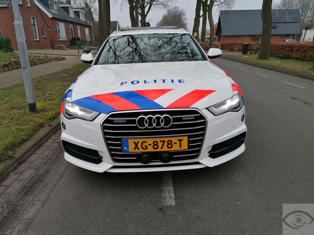 Tieners aangehouden voor openlijke geweldpleging Lees verder op de site....