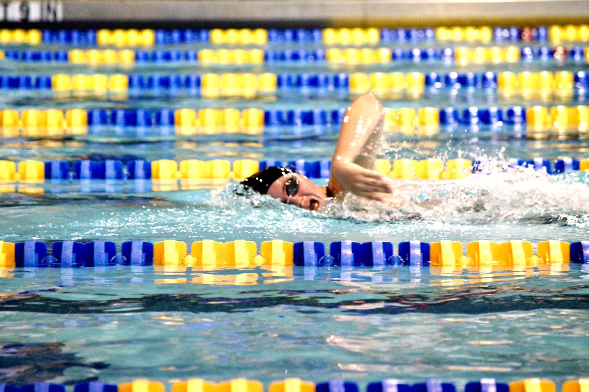 ValkyriesSwim's tweet photo. RECAP: DAY 2 Lydia Weber going a LT best in the 200 free @ 2:11.17, Jovana Mitic placed 10th overall with a SB @ 1:59.63 &amp; Lisa Studstill placing 3rd @ 1:55.94 #200Free #GOVALS https://t.co/A2aEXuaJlC