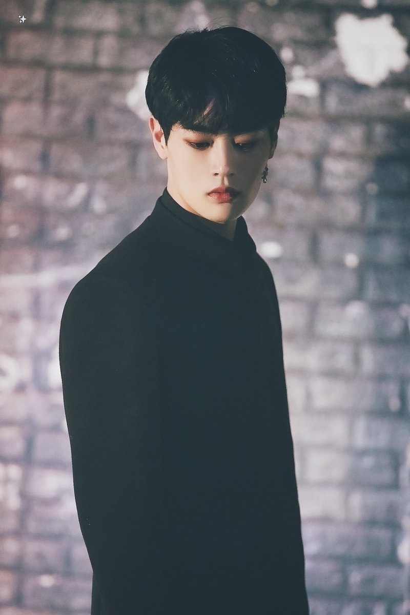 dazzlingmemory_'s tweet image. 200216 브라더스 까라마조프 낮공 / 커튼콜
알료샤 #김지온 배우님

누구나 사랑을 하면 아픈가요.