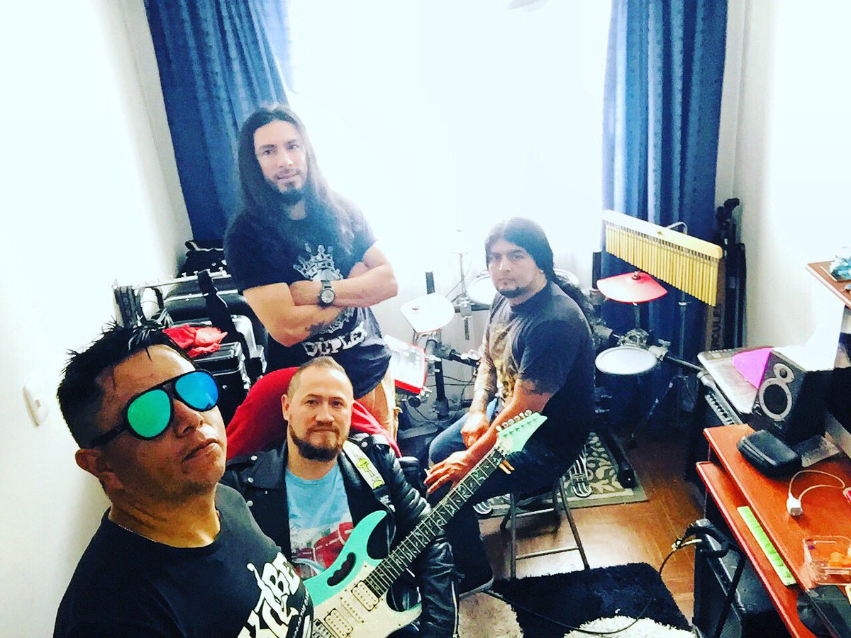 ENEMYTHRASH's tweet photo. ¡Ensayos productivos! ¡THRASH HP! https://t.co/REqasaF0b6