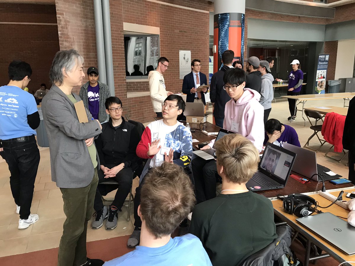 CuseHacks's tweet image. Impressive presentations for the judges #CuseHacks2020 @MLHacks