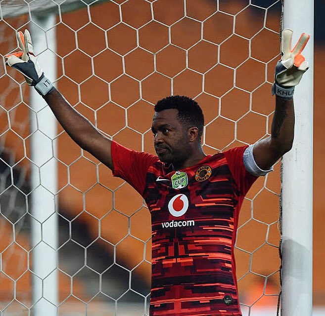 IIKHUNE_32_16's tweet photo. Hard to accept it but that’s it!! 😞 Let’s keep putting some performances like  last night brothers and let us keep on producing great work for the #KhosiNation 🙌🏼,we shall succeed  at the end of the day 🧡&amp;✌🏼 #LoyalServant 🙏🏼 https://t.co/YyDazJjrmP
