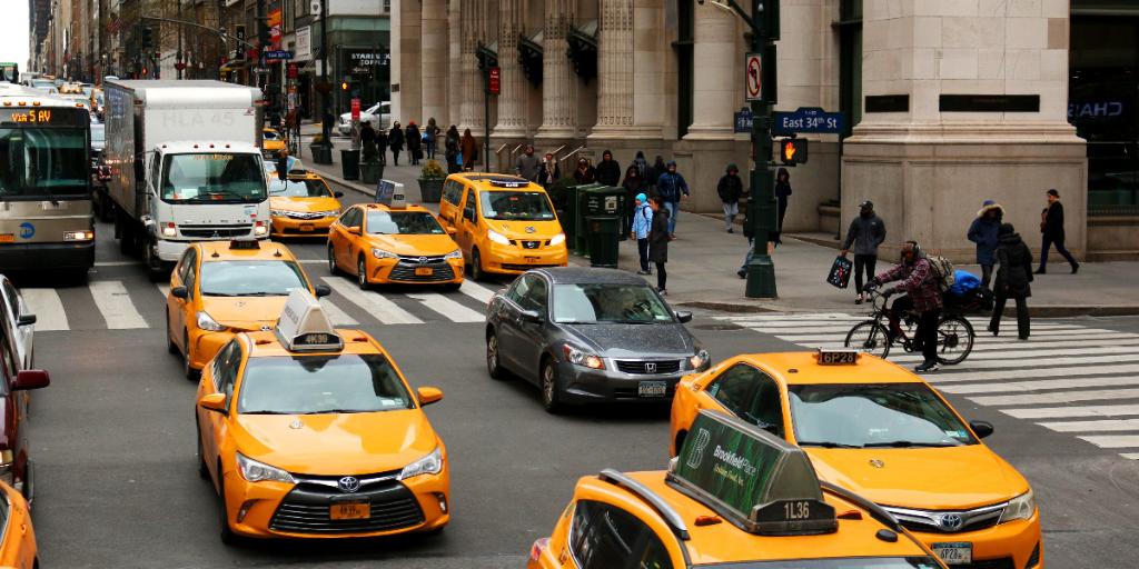 🚦 Learn how real-time analytics and predictive modeling are making transportation safer, faster &amp; smarter. #AWSPublicSector go.aws/2wkxeE5