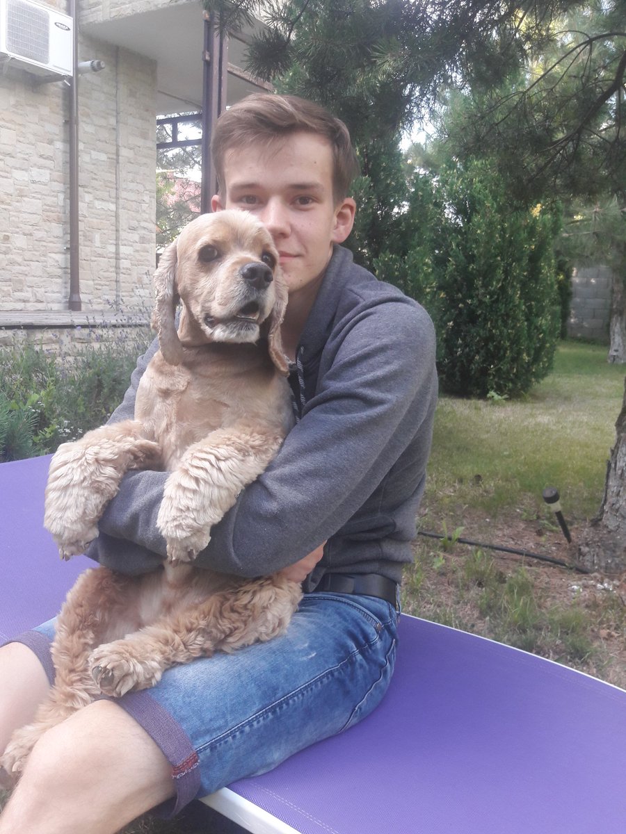 DShpakk's tweet photo. Наверное это самые тяжёлые моменты в нашей жизни, когда и сделать ничего не можешь и мириться с этим не получается. Продолжительнпя болезнь. 8 лет рядышком и на всю жизнь в сердце. Нам очень не хватает нашего Оскара. https://t.co/Cdkfd4FA7z