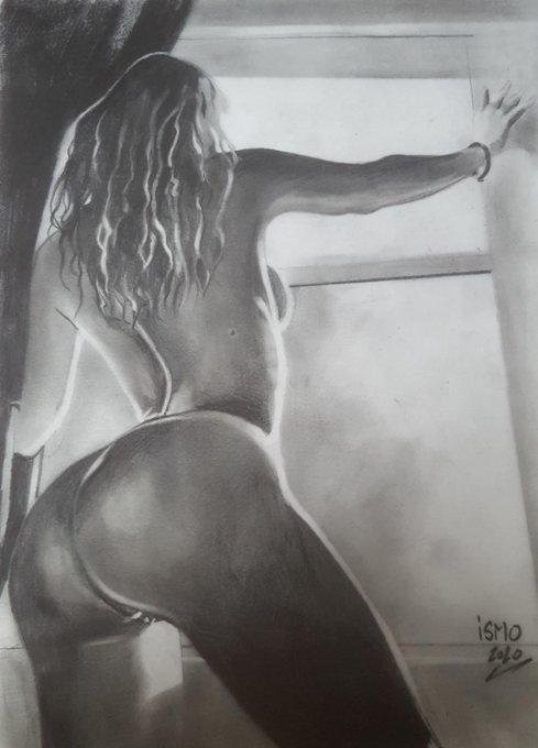 2 pic. My fans are so amazing sometimes 😭 I need to find a way to frame this 😍 https://t.co/oXQYgj5I