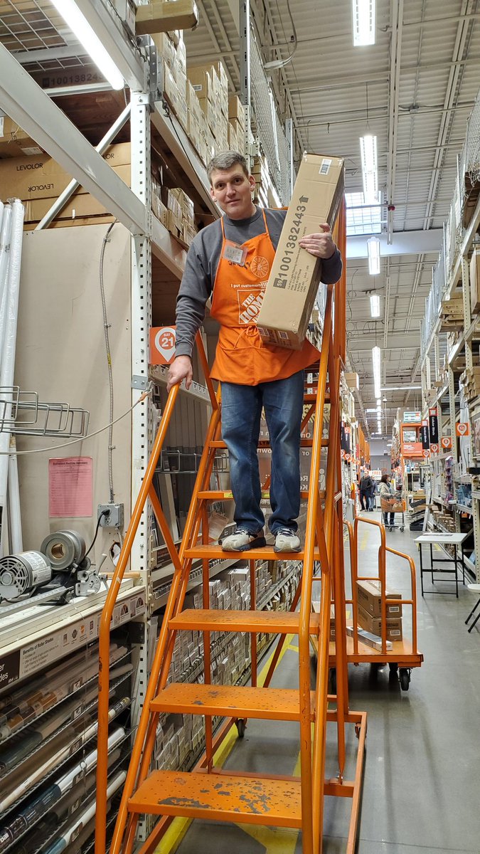 We work safe everyday...Jerry is a good example of how we value safety in our store.👍👍👍