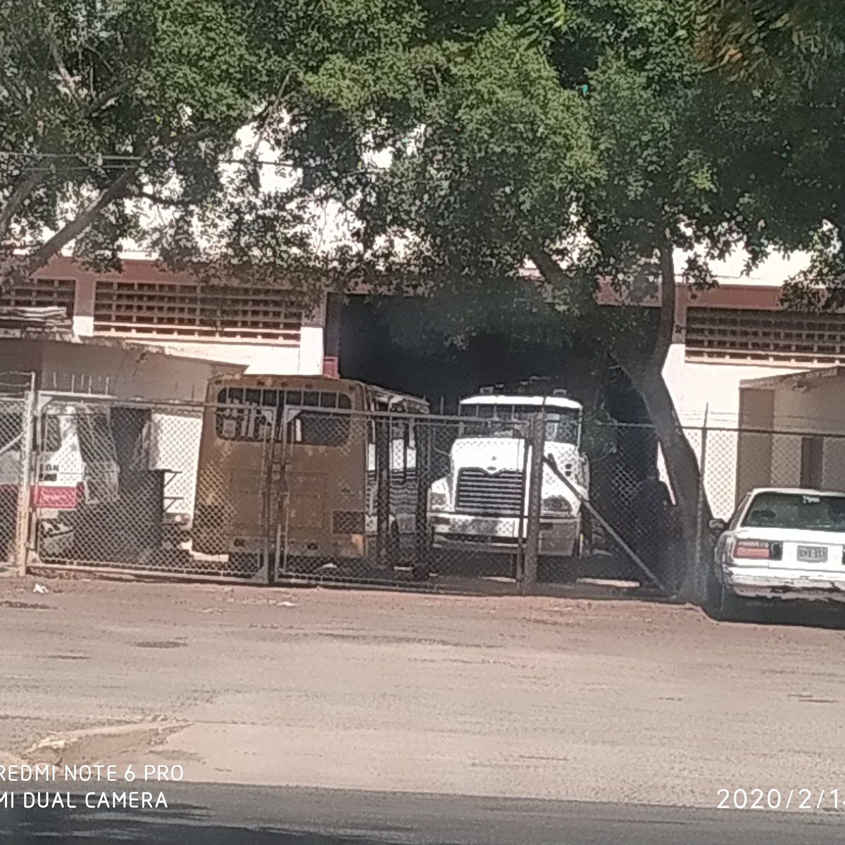 Varias personas se encuentran detenidas por hurto en galpones de la zona educativa en Coro. De manera extra oficial manejamos la información de complicidad interna y la presunta participación de dos familiares de "ALTO" funcionario.
