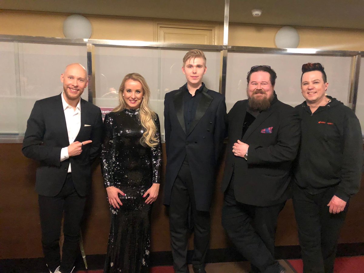 HeiniAin's tweet photo. Great job #maagikot, premiere done! 🙌🏻🙌🏻💯 @Savoyteatteri @jonipakanen @poskiparta @noorakarma https://t.co/3MjHV6E3Ge