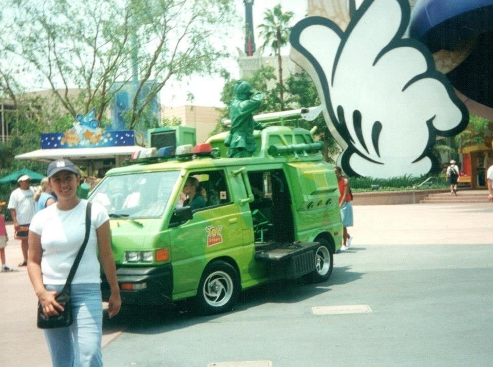 DefunctArchives's tweet image. Toy Stroy characts can be seen in the parks now, and have been for a while. Sometime between October 2001-2002 this great picture shows the Green Army men driving around in a van. Source: Laura G
