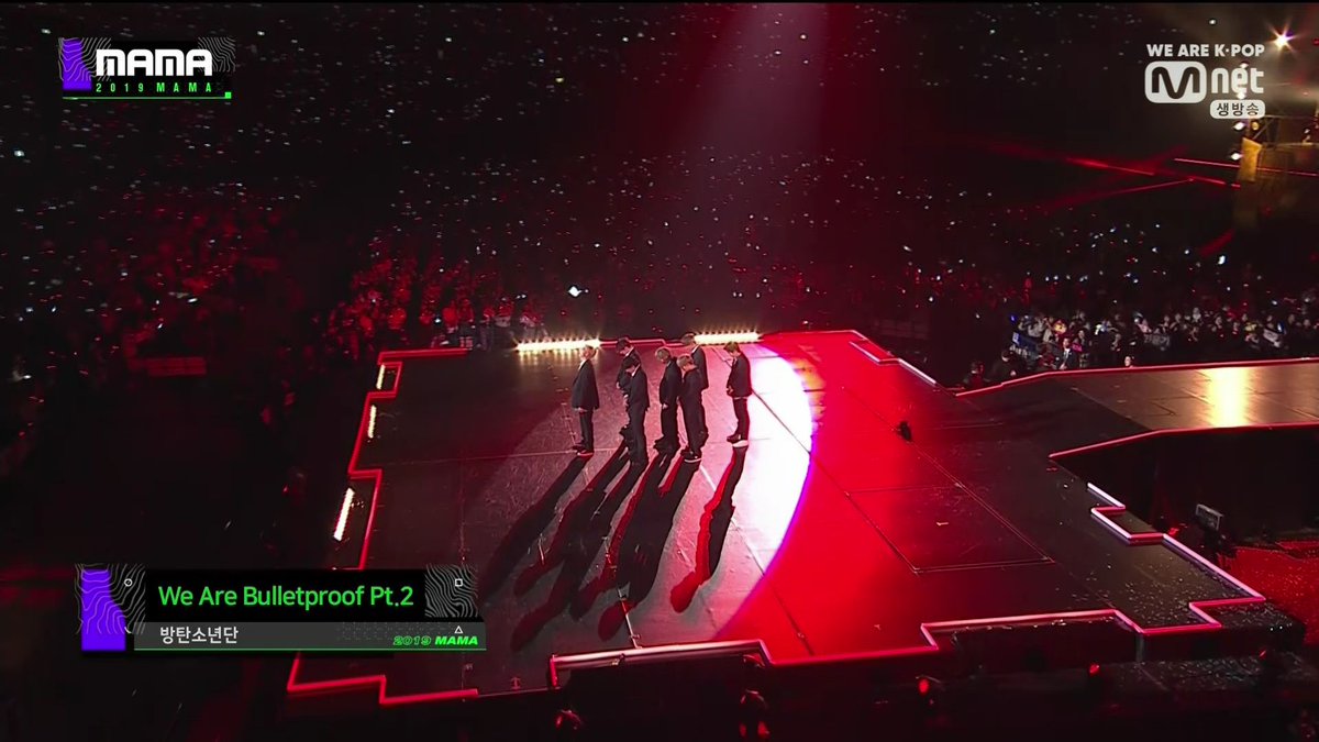 BTSquadPress's tweet photo. [INFO]📰

BTS en MAMA 2019 presentó:

•N.O
•We are Bulletproof pt.2 

Lista de canciones para el álbum 'Map of The Soul:7':

•ON
•We are Bulletproof: the Eternal

Esto no es coincidencia, eso fue una señal...😱🔥💜

#4DAYSUNTIL7 #7TRACKLIST 
@BTS_twt #BTS https://t.co/LrUuNffxKm