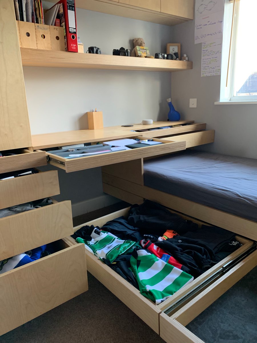 Built my sons bedroom a a few years ago now and realised I never took any photos to post.  It was a small room so had to maximise the storage.  Went for no fillers on the sides and mitred doors and drawers, all touch release along with a secret drawer hidden in the desk.