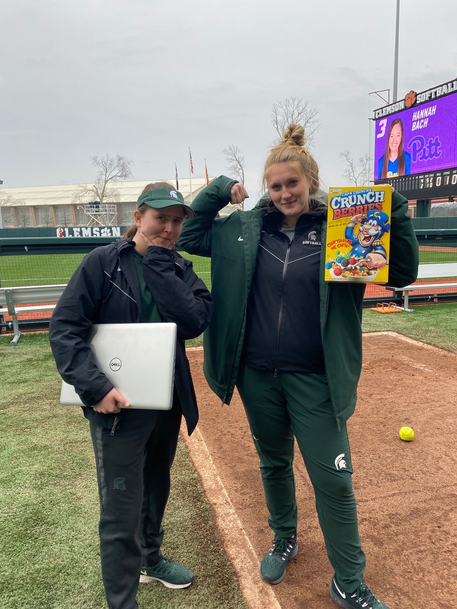 ManagersState's tweet photo. lil pregame fuel to keep us going 🤤#managerseatfirst #managerthings https://t.co/A3PN0dDWTM