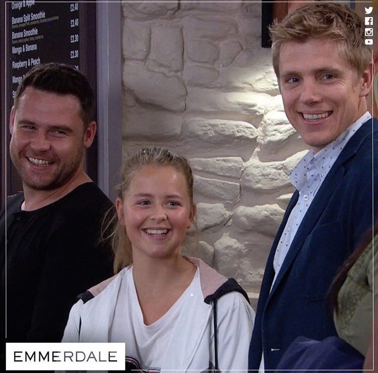 robronfan412's tweet image. Happy roblivion ❤ I miss them.
#Robron #roblivion #robronforever