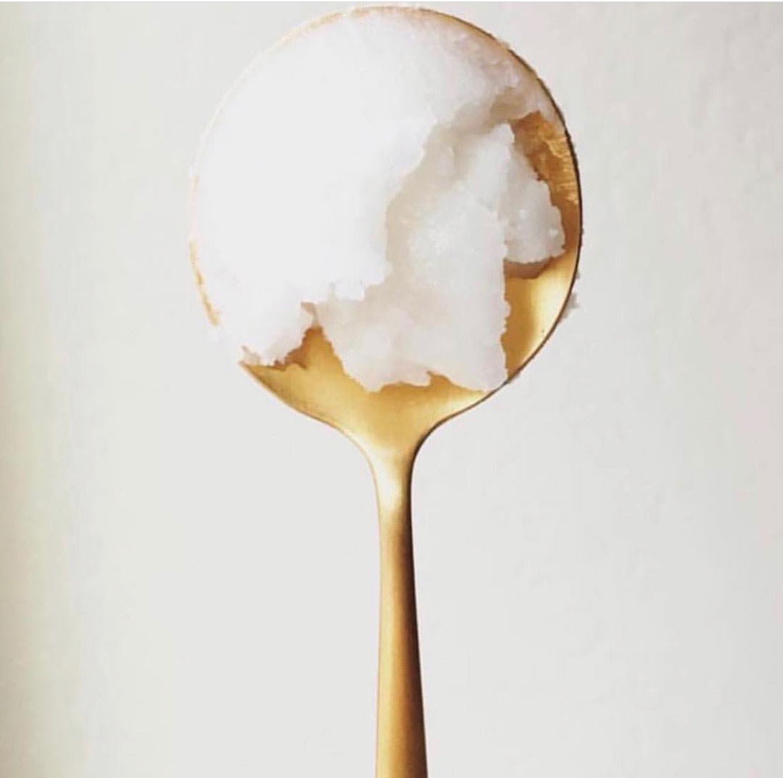 What gives our coconuts their skin-loving superpowers? 🥥 Fatty acids! Here are a few ways fatty acids make your skin look AMAZE:

💦 The building blocks for healthy skin cells
💦 Seal in hydration to help skin retain moisture
💦 Soothe the skin
💦 Improve overall moisture