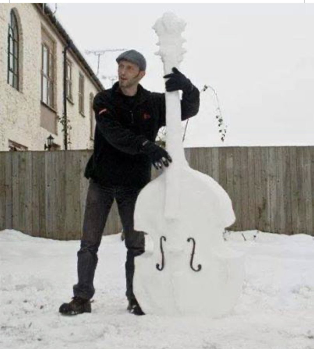 playinglesshurt's tweet image. Snow way to treat a bass! #punny #SundayMorning #bass #music