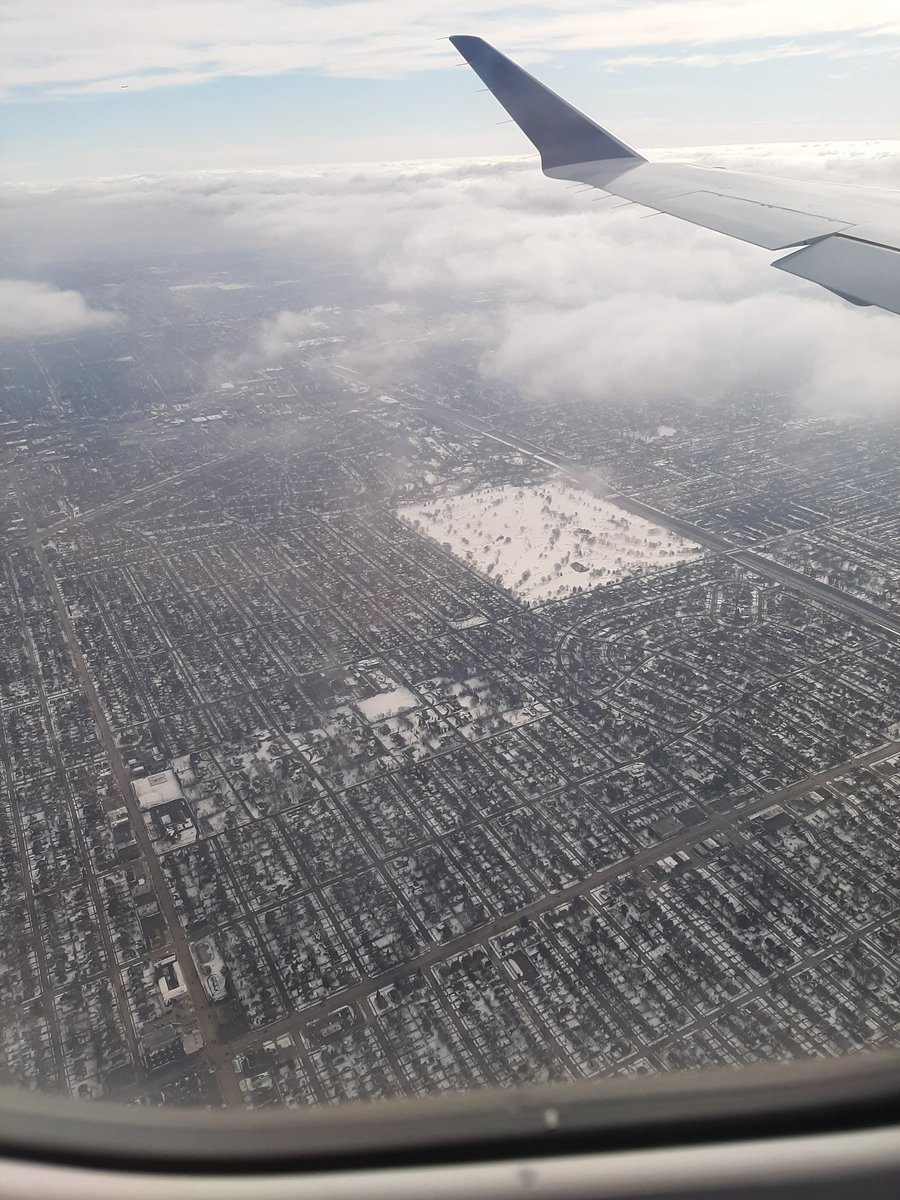 Michael72540562's tweet photo. Something I can never fathom is how this is considered living...give me my open spaces! This image makes me thankful for what I do have! https://t.co/cOHC30DhEb