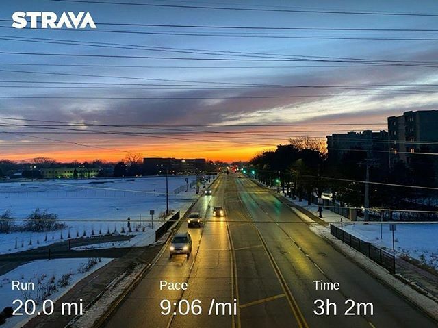 zero1's tweet photo. #runstreak 1,508: 20 Miler #runchat #runchi #strava #sunrise #chicagoisforrunners #runstreak2020 https://t.co/SGV6ufjtHY https://t.co/Idw6Sk1dYk