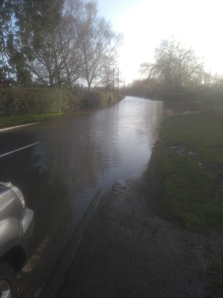 <a href="/WorcsTravel/">Worcs County Council Highways & Travel</a>  I think Jubilee Bridge at Fladbury needs adding to the road closures! @DaveThroupEA