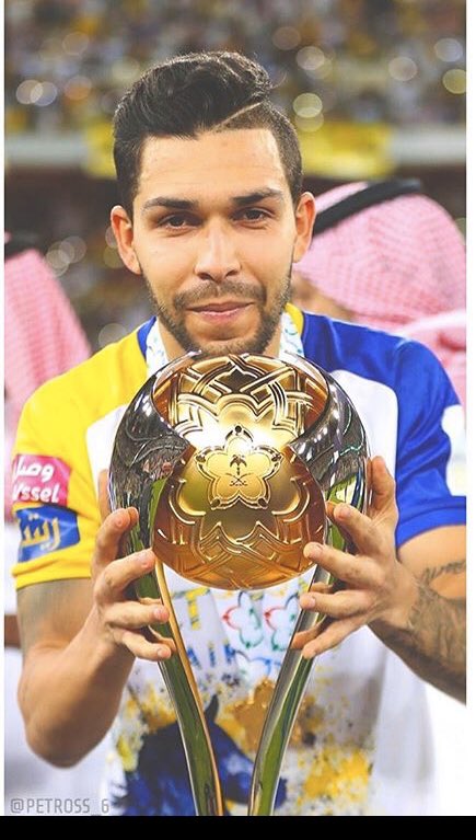 msi7_zx's tweet image. واضغط المضغوط اكثر يا بيتروسس😂😂😂💛 #كلنا_بيتروس