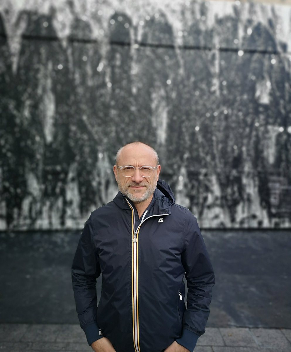 landais_cedric's tweet image. 💙✈️👍🎨Quand @lemuroberkampf et l'œuvre de ce week-end taguée par @JonOne156  te donne envie de regarder dans le ciel et apercevoir le #boeing777 #airfrance #jonone #avgeek (merci @pbsolar pour la photo et Owen Basile pour l'info) 
📽️-&amp;gt;youtu.be/LM_mKTgGlRs