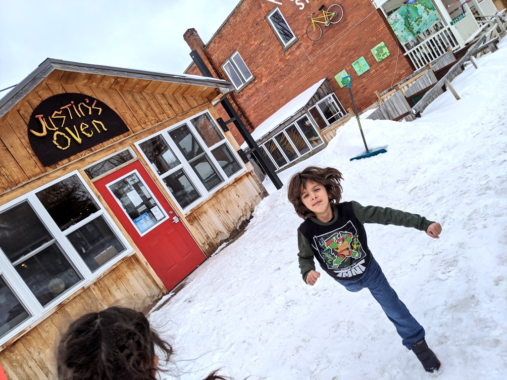 YashYanthi's tweet photo. Brunch time!! Duck eggs benny was amazing and they had books to keep kids busy and live music at Justin's Oven in @VisitGrey! 🙌🏽 #ColourItYourWay #MadeInGrey #DiscoverON
Ad https://t.co/GyARHD731a