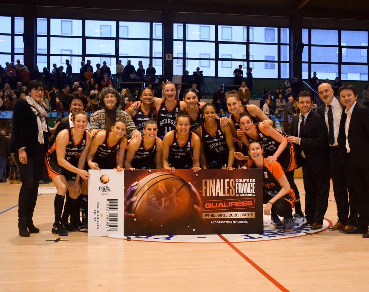 BourgesBasket's tweet photo. Q U A L I F I É E S !

#UnisVersParis #CDFBasket #FiertéTango https://t.co/aEbHLqmNQu