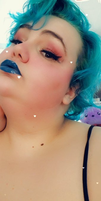 Blue is my favorite color https://t.co/7CdxngNkWL