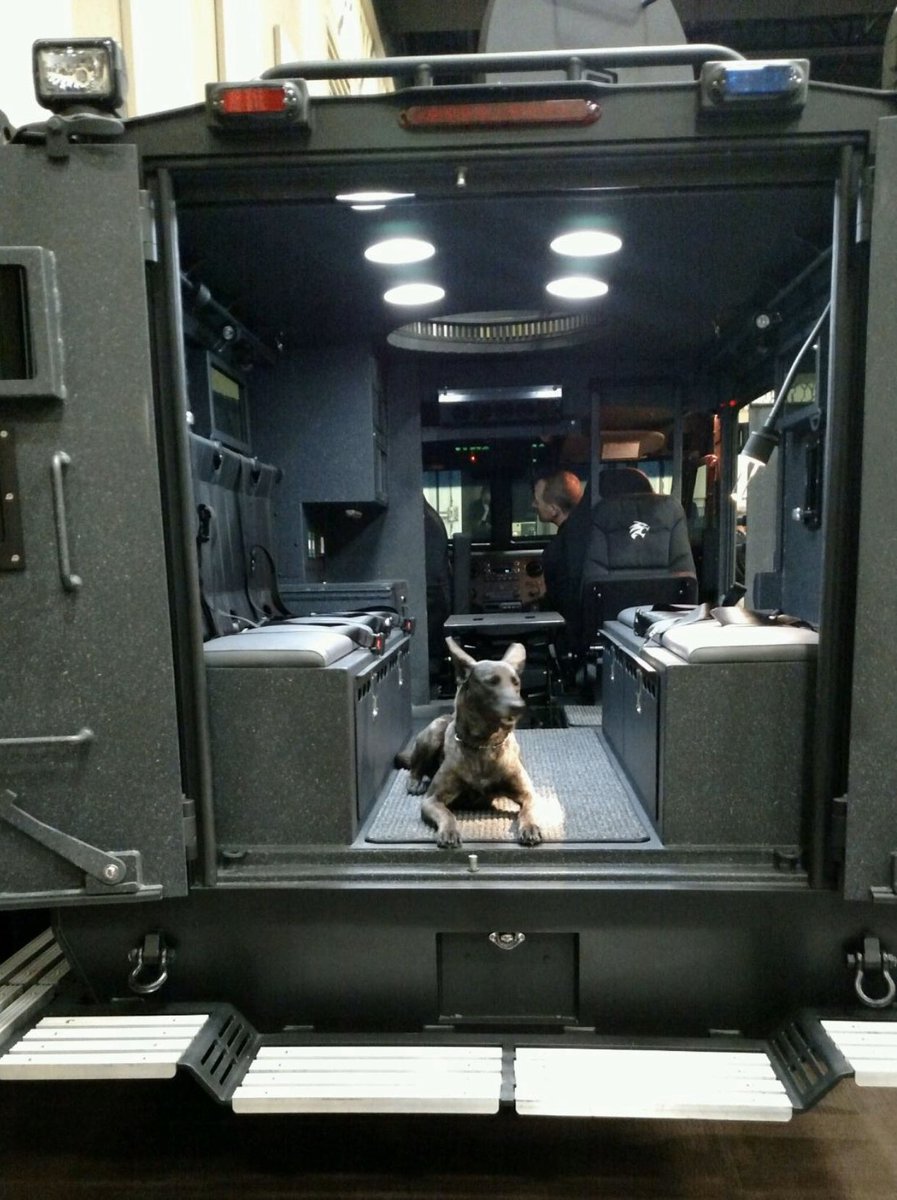 StormDogMike's tweet photo. Swat K9 Integration Level 1 hosted by Sidney Police Department, OH. If your serious about Advanced Tactical K9 Operations, then this is for YOU!  Only 10 spots available. 

Message for more information and registration #swatdog #policedogtraining https://t.co/jFbjSWRz9Q