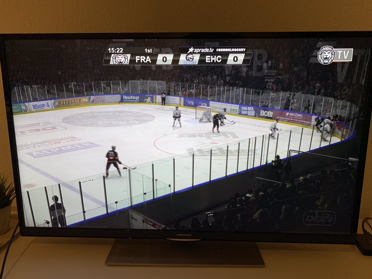 Wish I could be out there with the <a href="/EHC_Freiburg/">EHC Freiburg</a> boys! Let’s bring home the 3 points! #wolfpack